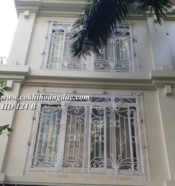 Làm khung bảo vệ cửa sổ sắt mỹ thuật tại Quận Tân Phú
